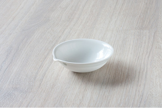 porc. miska odpařovací s výlevkou polohluboká 207/6, pr. 154 mm, 420 ml